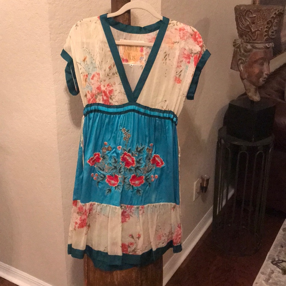 Johnny was silk embroidered dress small